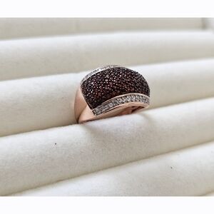 Elegant Rose Gold and Black Stone Ring